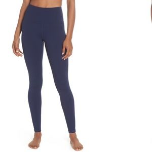 Navy XS Zella live in high waist leggings